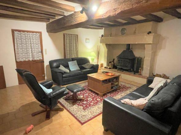 La Maison Tournesol - 3 Bedroom House With Large Garden Near Saumur Saint-Martin-de-la-Place Exteriör bild