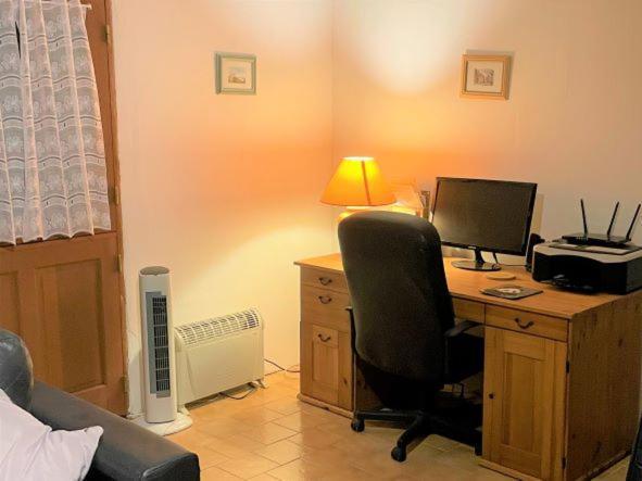 La Maison Tournesol - 3 Bedroom House With Large Garden Near Saumur Saint-Martin-de-la-Place Exteriör bild